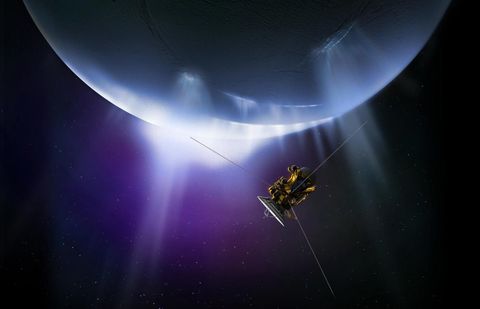 Cassini Satürn uydusu Enceladus üzerindeki son uçuşunu gerçekleştirdi