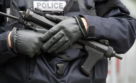 Fransa polisi acil durumlarda herkese açık kablosuz ağları engellemek istiyor