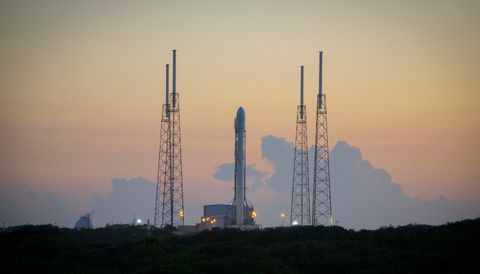 SpaceX yeni Falcon 9 roketinin kalkışını bu gece gerçekleştiriyor