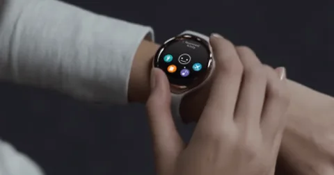 Yeni Samsung fitness takip cihazı akıllı saat gibi gözükecek