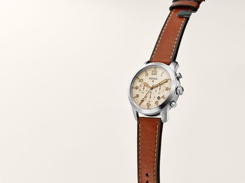 Fossil Q54 Pilot ile giyilebilir cihaz serisini genişletiyor