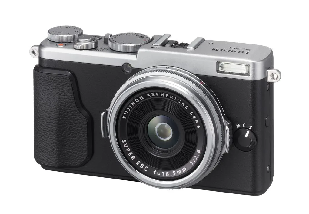 fujifilm-x70-150116-2