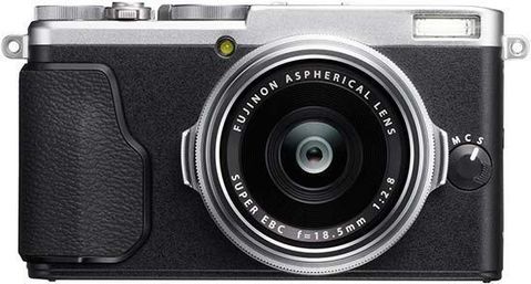 Fujifilm X70: X100’den daha küçük, geniş ve ucuz