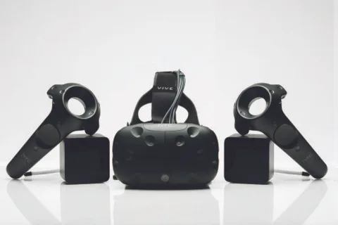 HTC Vive Pre ile sanal gerçeklik sistemini yeniledi