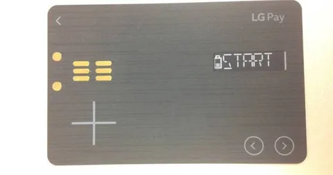 LG Pay White Card LCD ekran ve butonlar barındıracak