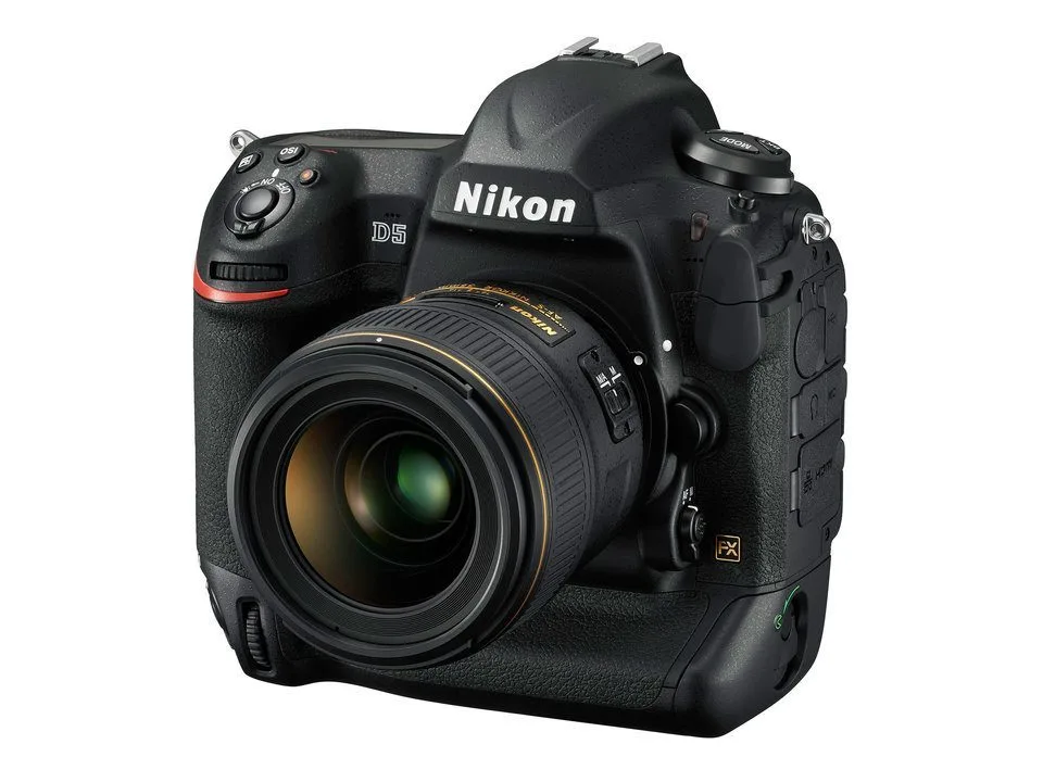 nikon-d5-060116-1