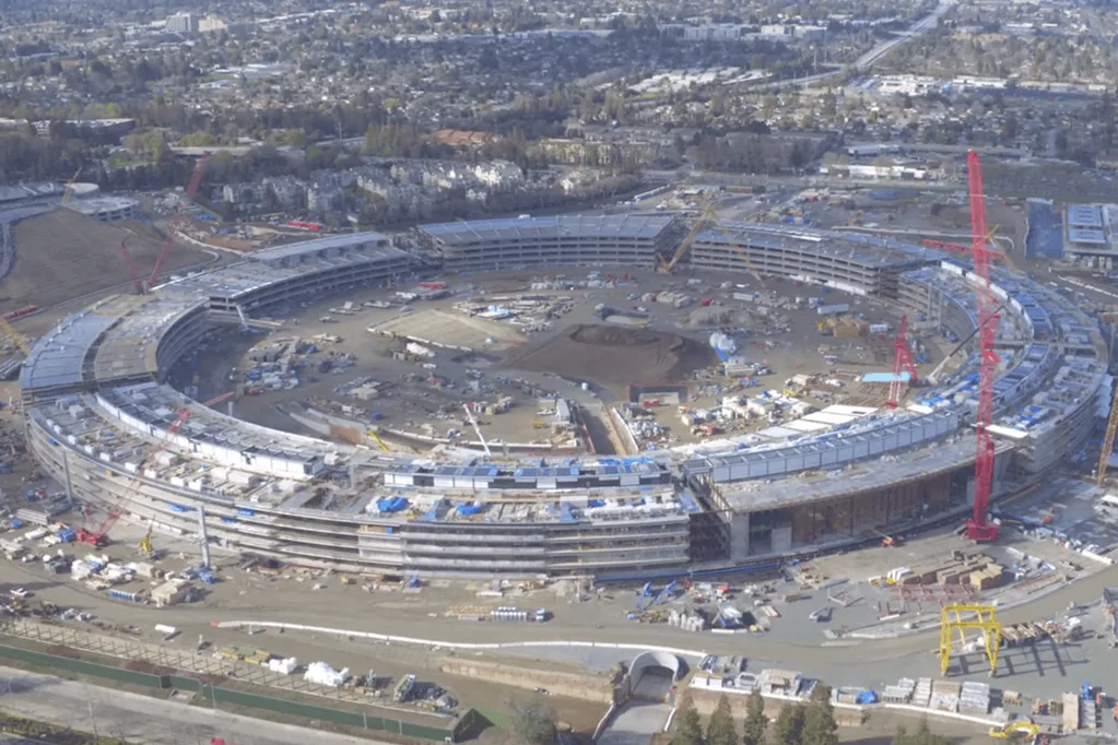 Apple kampüs inşaatının havadan çekilmiş yeni görüntüler – Video