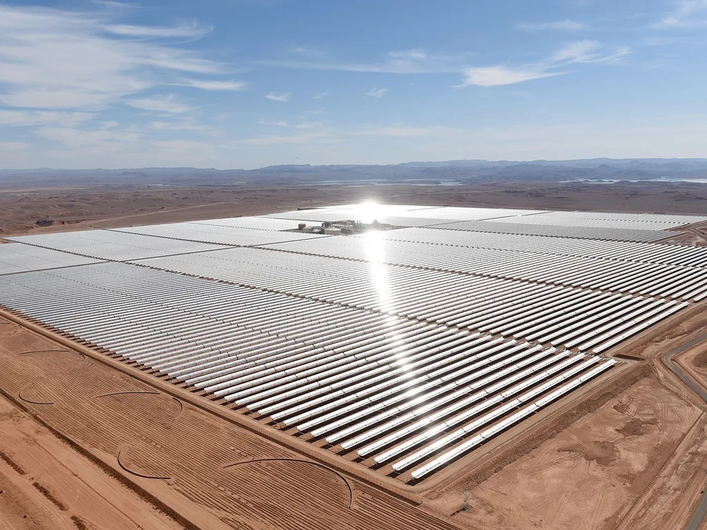 Fas dünyanın en büyük güneş enerjisi santralini faaliyete geçirdi