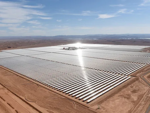 Fas dünyanın en büyük güneş enerjisi santralini faaliyete geçirdi