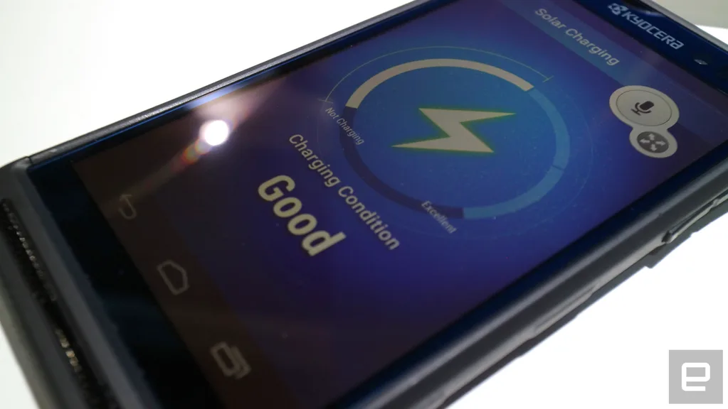 Kyocera enerjisini güneşten alan telefon konseptinin yenisini görücüye çıkardı