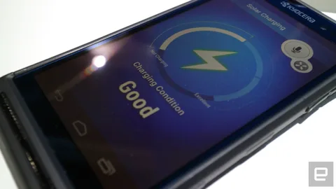 Kyocera enerjisini güneşten alan telefon konseptinin yenisini görücüye çıkardı