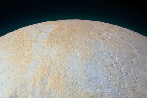 Plüton’un kuzey kutbu NASA’nın paylaştığı yeni fotoğrafla keşfediliyor