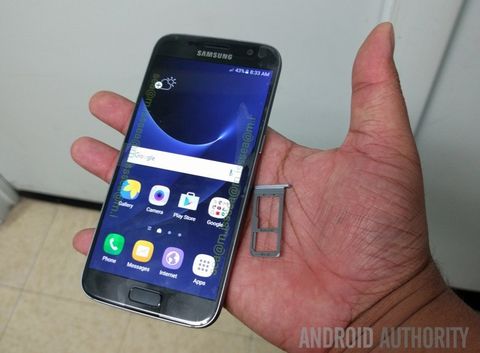 Galaxy S7 sızıntısı microSD kart yuvasının varlığını doğruluyor