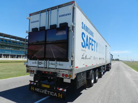 Samsung Güvenlik Kamyonu ile trafikte emniyeti artırmayı amaçlıyor