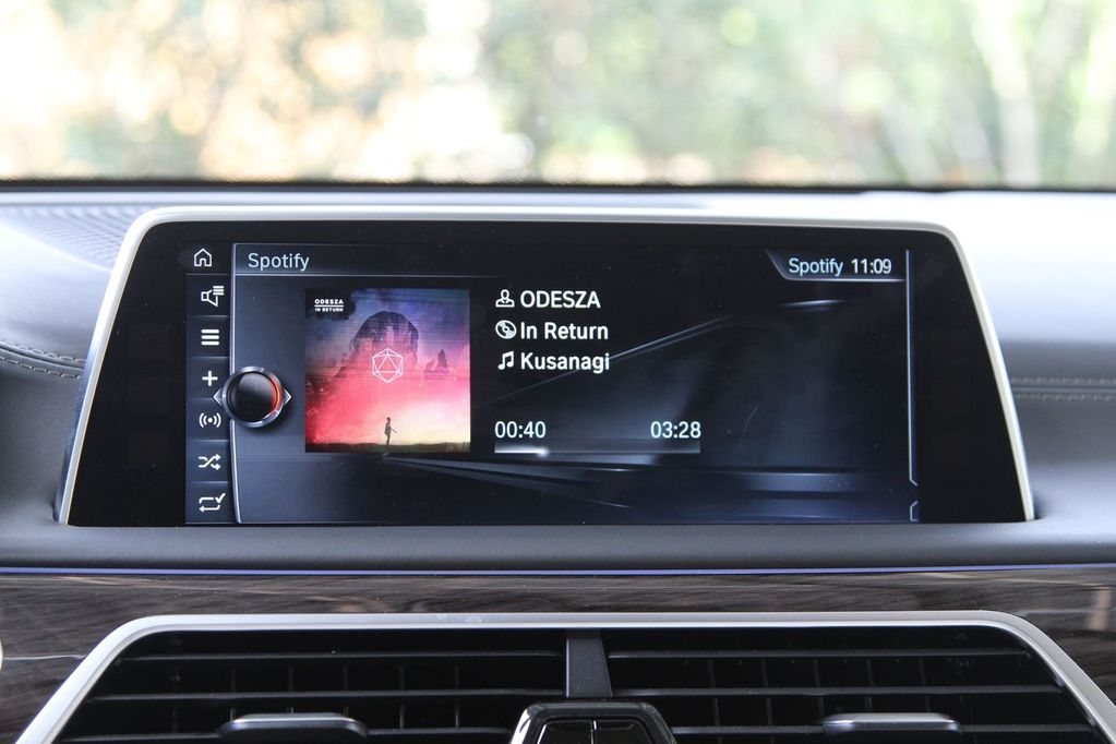 BMW Spotify ve benzeri uygulamaların yönetimini Android telefonlara açıyor
