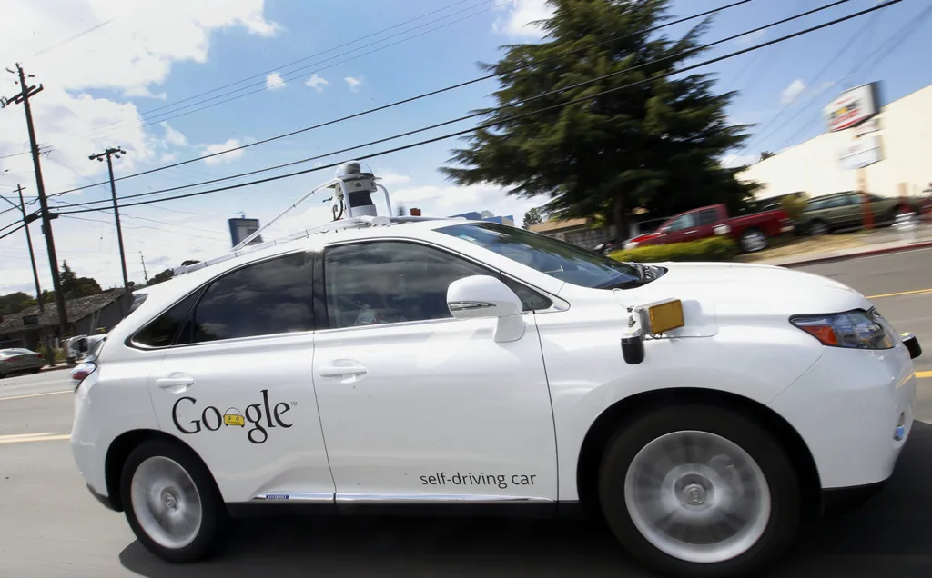 Google’ın sürücüsüz otomobili otobüse çarptı