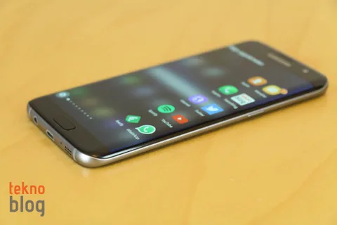 Samsung Galaxy S8 beklenenden büyük bir ekranla gelebilir