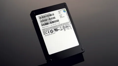 Samsung 16 TB kapasiteli SSD sürücüsünü satışa sundu
