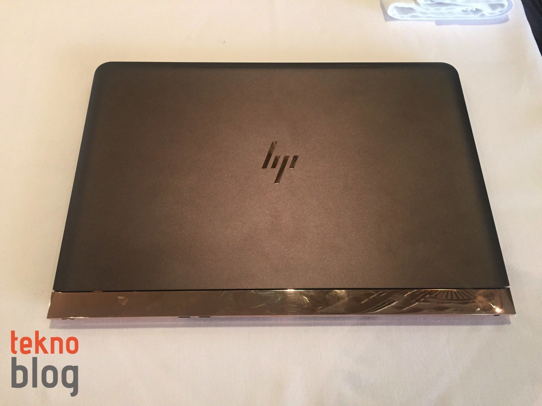 HP Spectre 13 Türkiye’ye Harvey Nichols ile giriş yapıyor