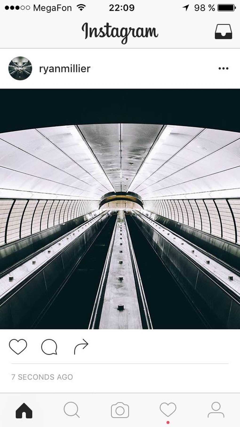 Instagram yeni tasarım ile siyah ve beyaza yönelebilir