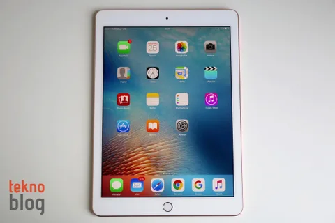 iOS 9.3.2 iPad Pro 9.7 için yeniden yayınlandı