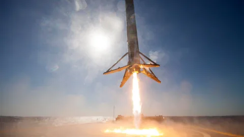 Video: SpaceX Falcon 9’un denize inişini 360 derece izleyin