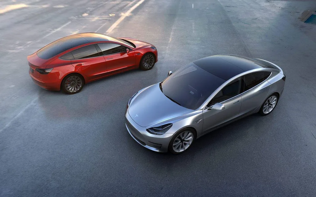 Tesla Model 3: Uygun fiyatlı elektrikli otomobil tanıtıldı