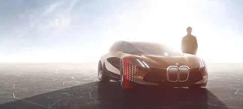 BMW lüks sürücüsüz otomobilini 2021’de yollara çıkaracak