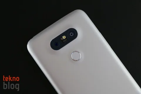 LG G6 kavisli OLED ekrana sahip olmayacak