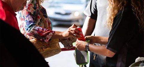 Alicia Keys konserlerinde cep telefonu kullanımını engelliyor