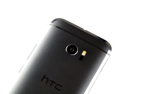 HTC 10 Nougat güncellemesinin Avrupa’da dağıtımı durduruldu