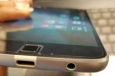Moto Z Play’de kulaklık jakı bulunacak