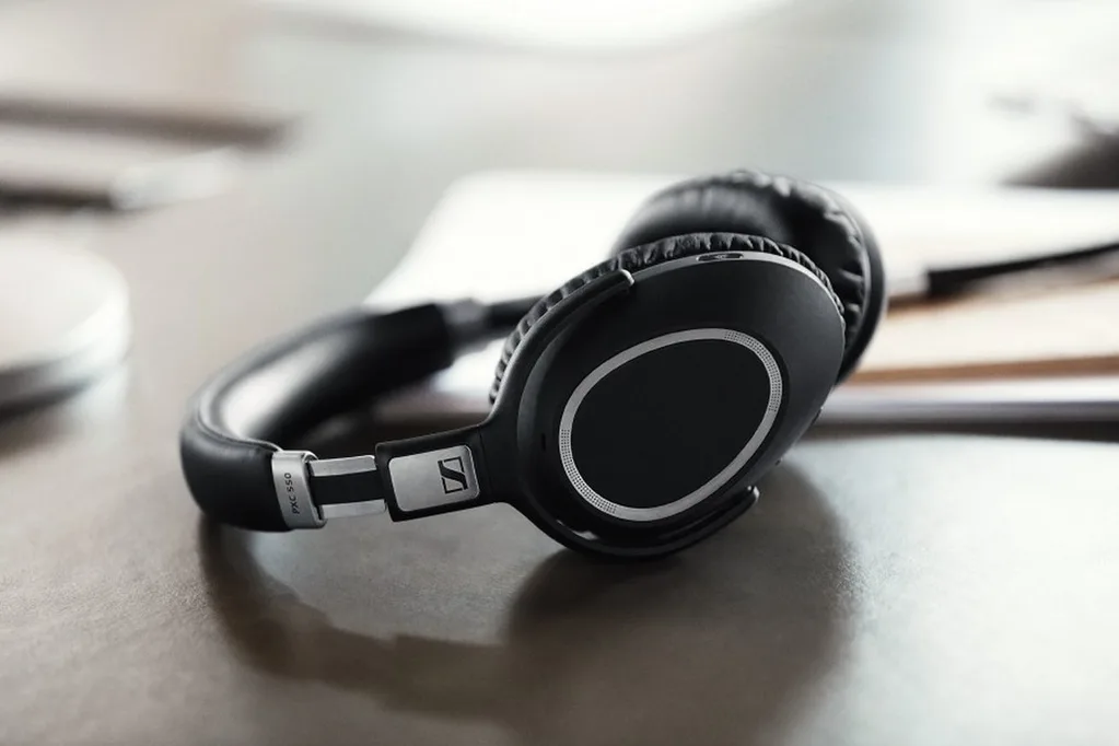 Sennheiser PXC 550 kablosuz kulaklıklar ile 30 saate varan müzik keyfi