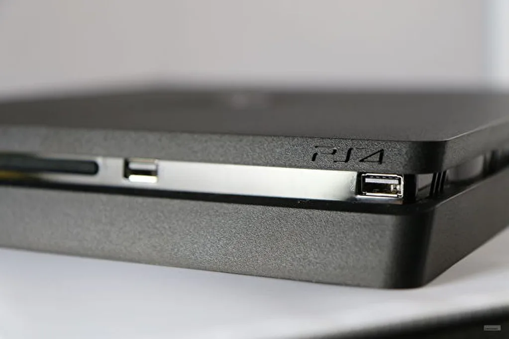 PS4 Slim bu sefer bir videoda çalışır şekilde görüldü