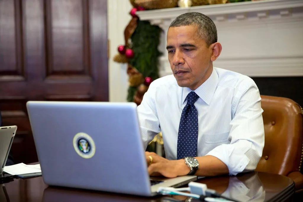 Twitter Barack Obama ile soru-cevap seansında sansür iddiasıyla karşı karşıya
