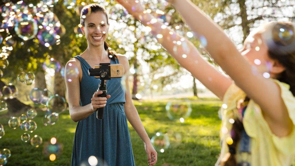 DJI Osmo Mobile ile video günlükçülerinin sahip olmak istediği aksesuar olacak