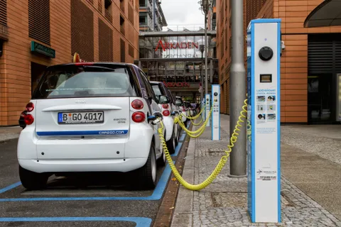 Almanya içten yanmalı motora sahip otomobilleri 2030’da yasaklayabilir
