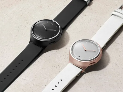 Misfit Phase akıllı saat klasik görüntüsüyle dikkat çekiyor