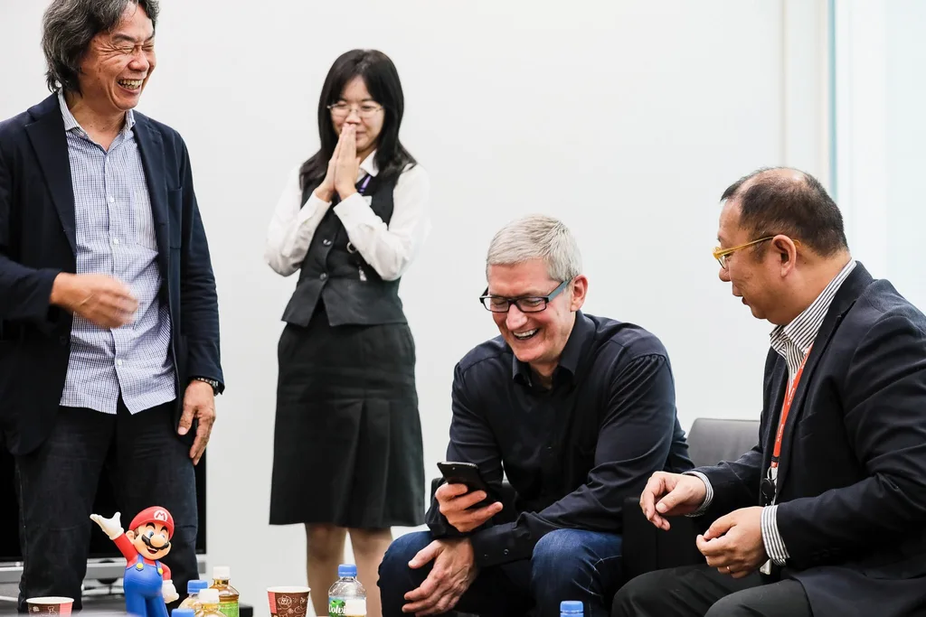 Tim Cook Japonya’da Nintendo yöneticileriyle bir araya geldi