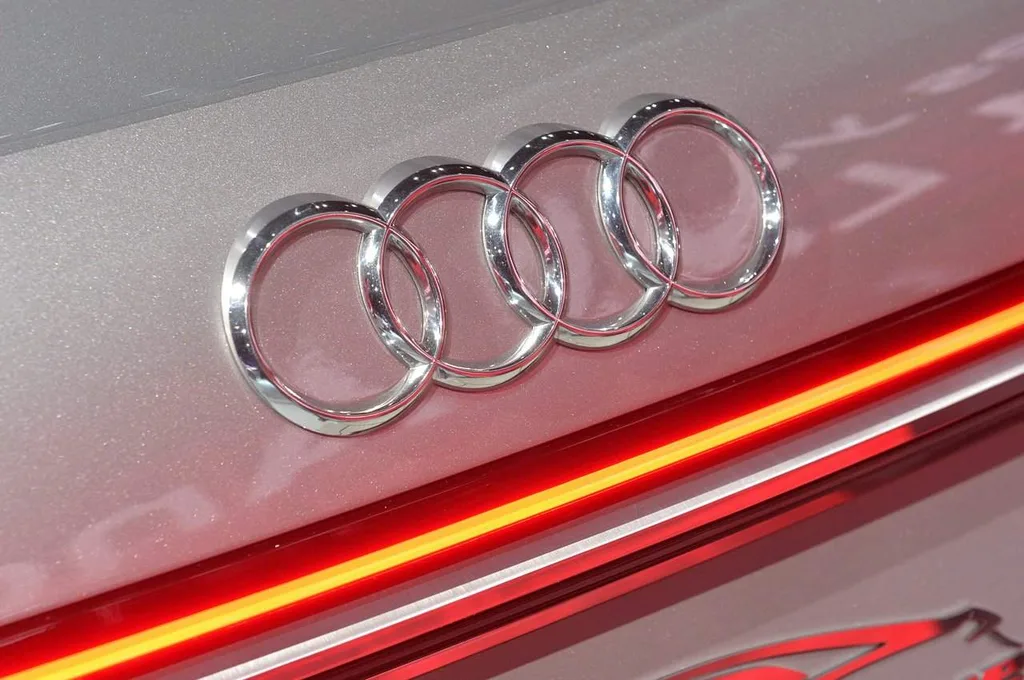 Audi elektrikli otomobillerine enerji sağlamak için güneş panellerinden yararlanacak