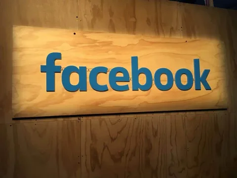 Facebook çocuk istismarı ile mücadelede yetersiz kalmakla suçlanıyor