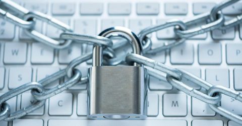 İnternet özgürlüğü dünya çapında gerilemeye devam ediyor