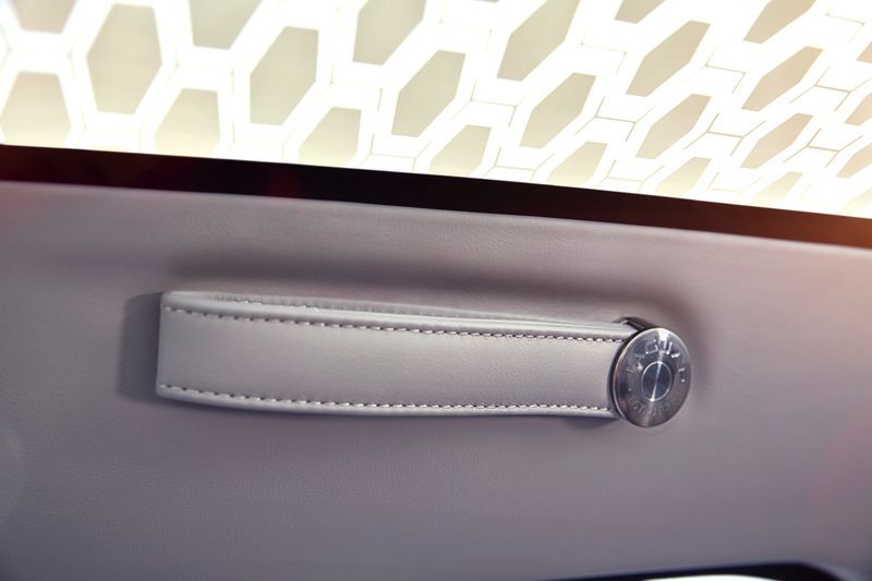 Jaguar I-Pace adını verdiği ilk elektrikli otomobil konseptini görücüye çıkardı