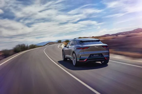 Jaguar’dan önemli elektrikli otomobil kararı