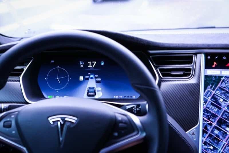 tesla otonom sürüş