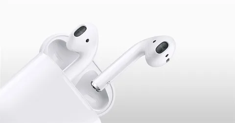 Apple CEO’su Tim Cook: AirPods satışları çok iyi gidiyor