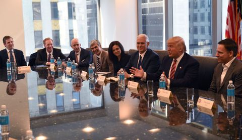 Donald Trump’tan teknoloji liderlerine: Bir şeye ihtiyaç duyarsanız doğrudan beni arayın