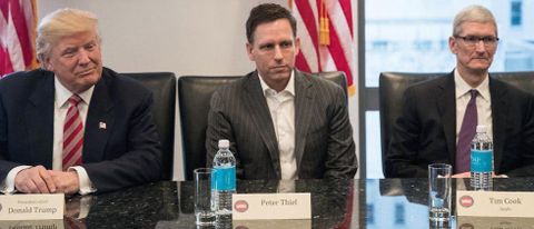 Apple Trump için Müslüman çalışanları kayıt altına almayı reddetti