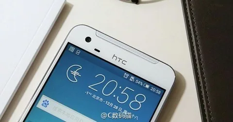 HTC X10 ile şansını yeniden orta segmentte deneyecek