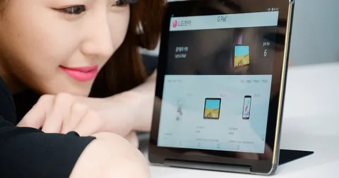 LG G Pad III 10.1 FHD LTE tablet Lenovo Yoga serisinden ilham alıyor
